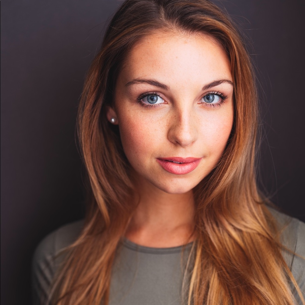 Meet your Posher, Caroline